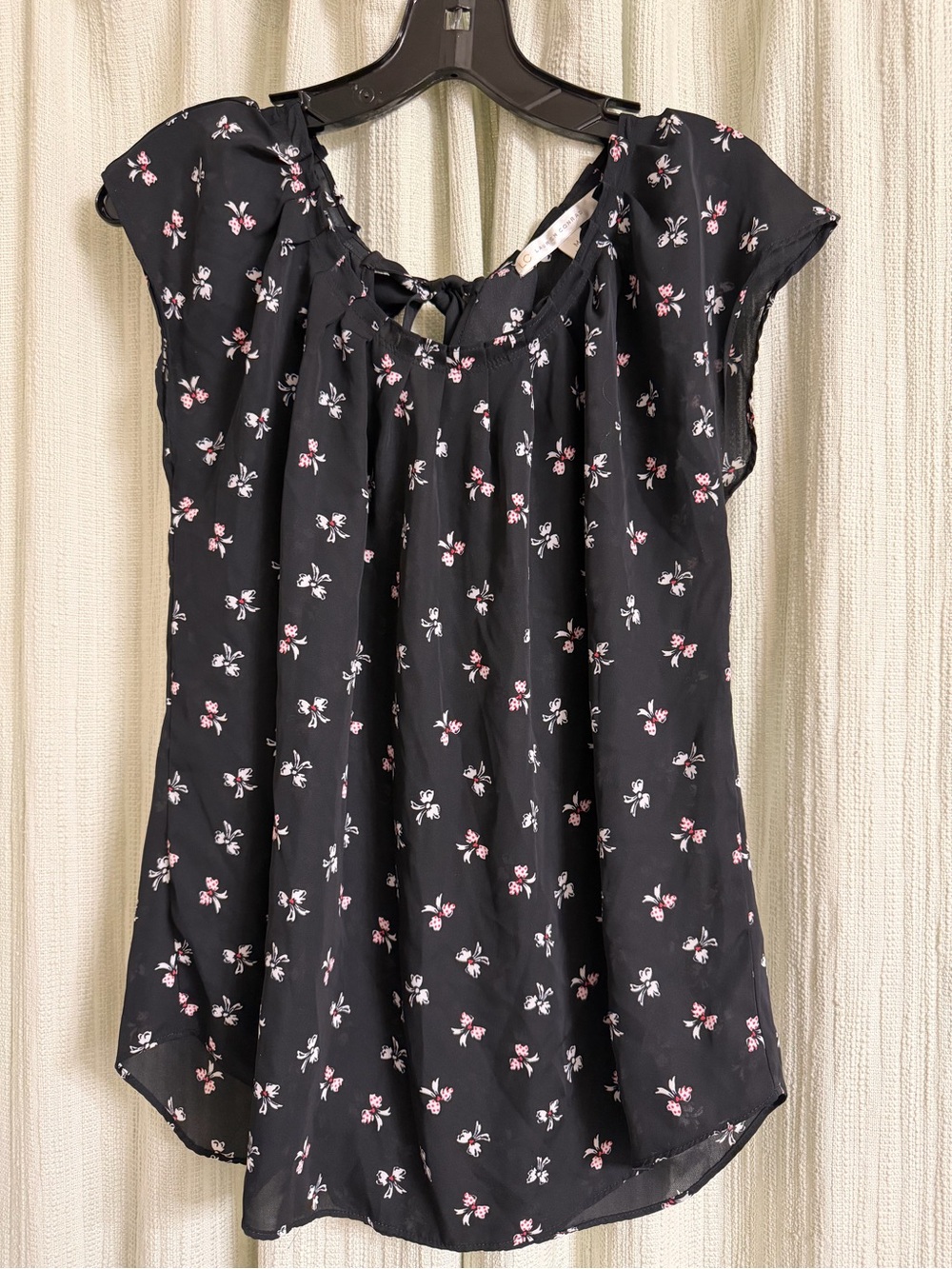 LC Lauren Conrad Pretty Black And White Tie-Back Cap Sleeve Blouse